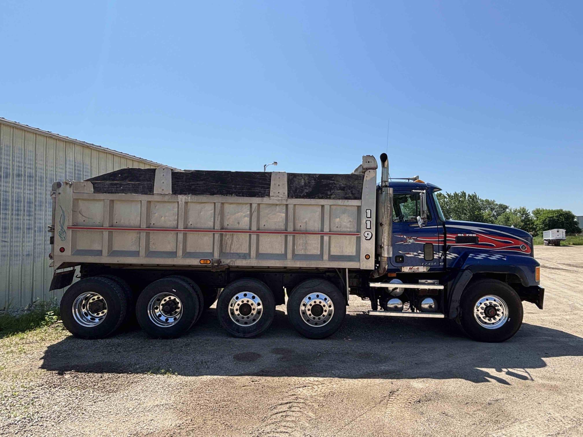 1997 MACK CL713 - Image 5